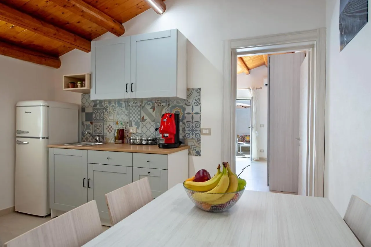 Mea Apartment Noto 0*,
