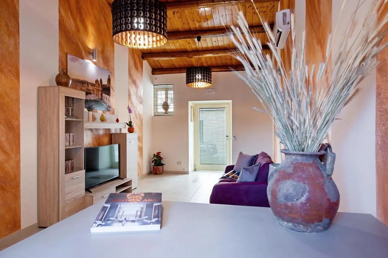 Mea Apartment Noto 0*,  Italy